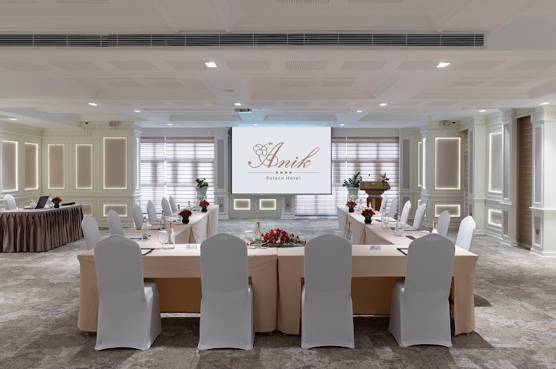 Anik Palace Hotel
