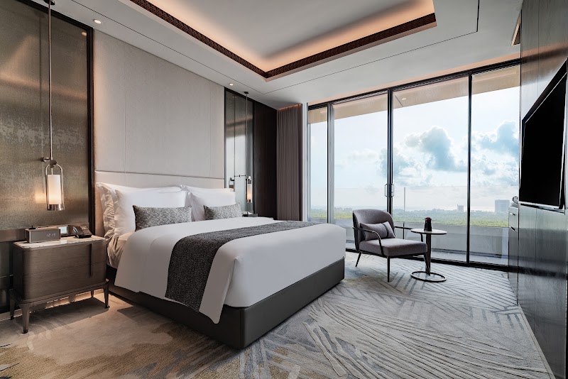 Arjuna Solitaire Hotel