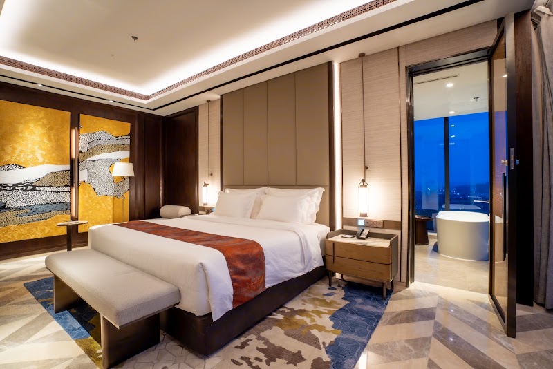 Arjuna Solitaire Hotel