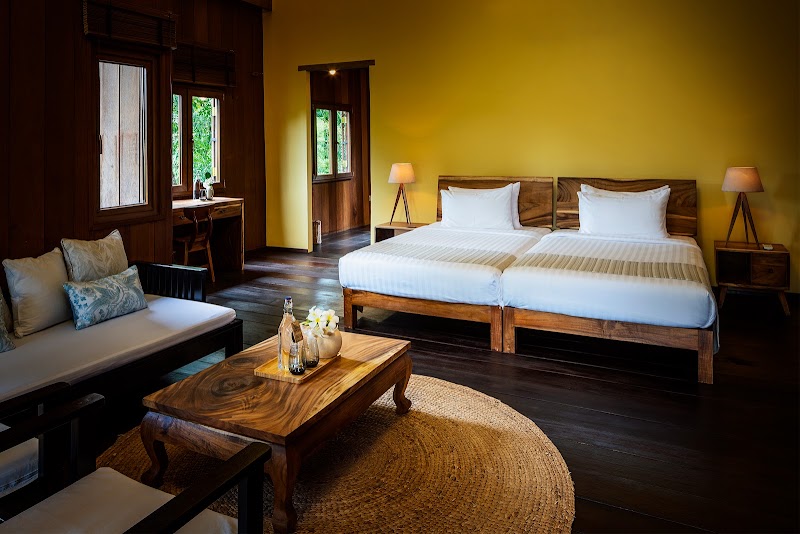 Farmhouse Resort & Spa