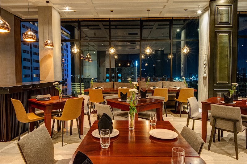 GLOW PARK HOTEL Grand Royal Palace
