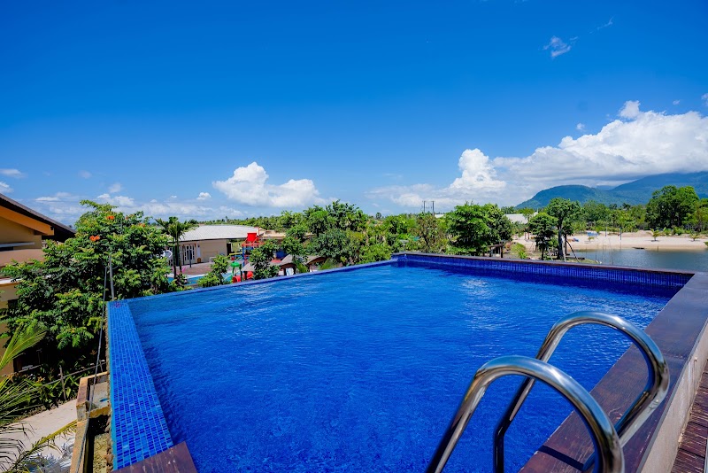 Komsan Kampot Resort