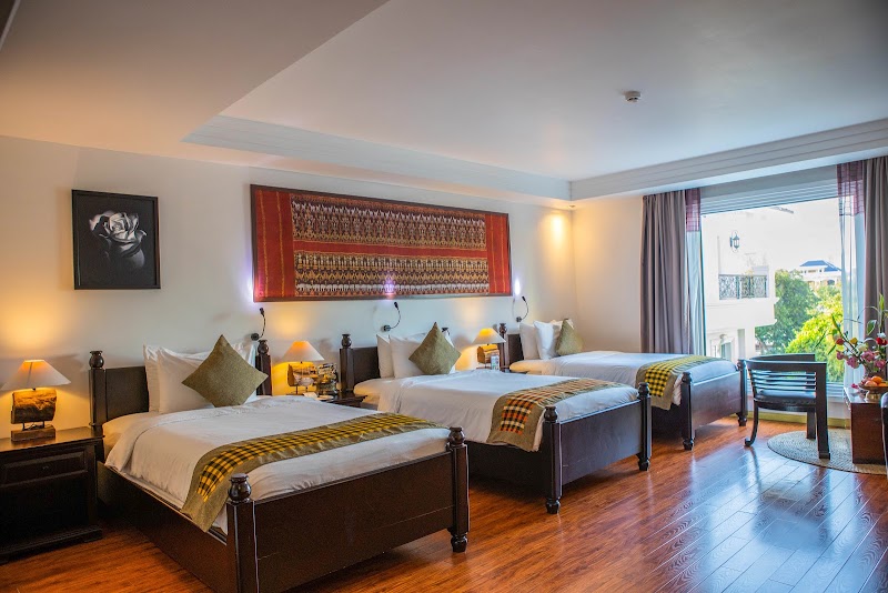 La Rose Suites
