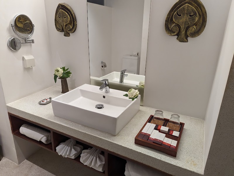 Lynnaya Urban River Resort & Spa