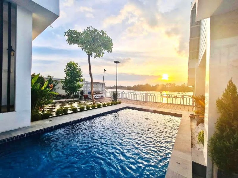 Mekong Dolphin Hotel