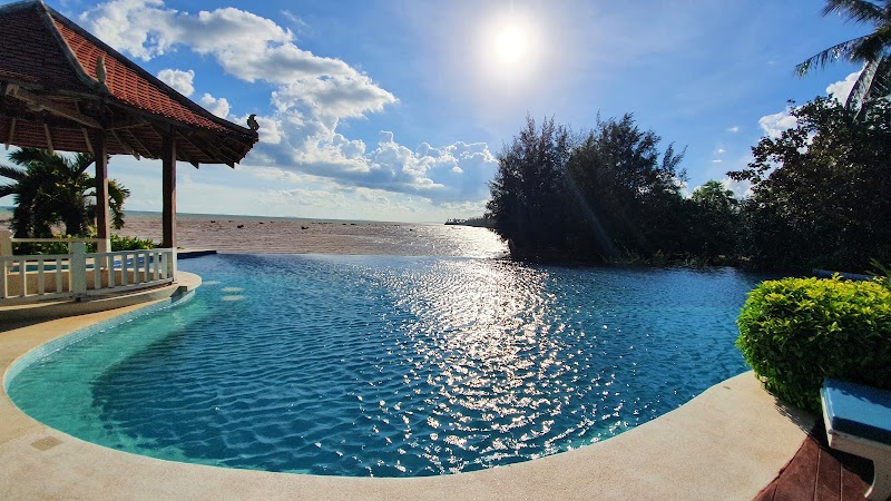 Nataya Round House Coral Bay Resort