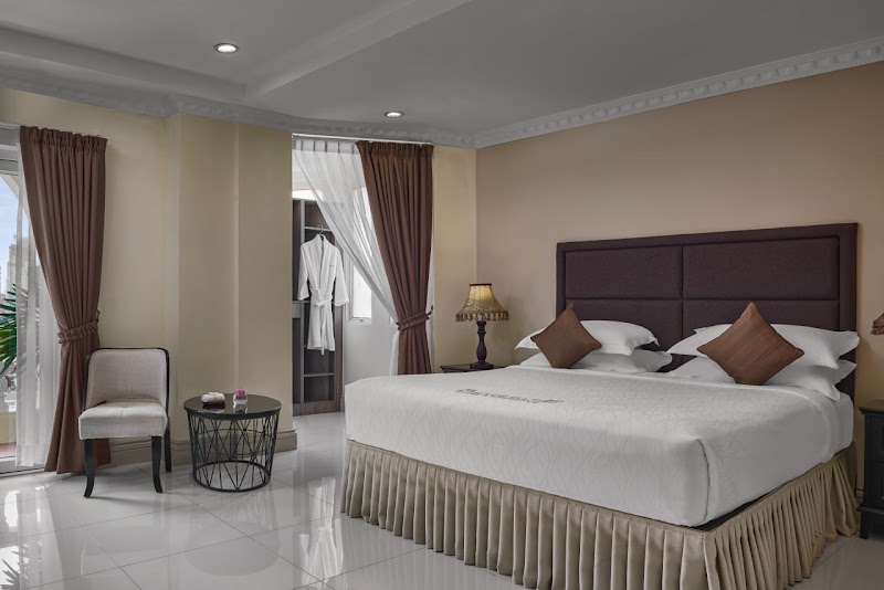 Palace Gate Hotel & Residence by EHM