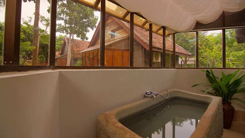 Palm Village Resort & Spa