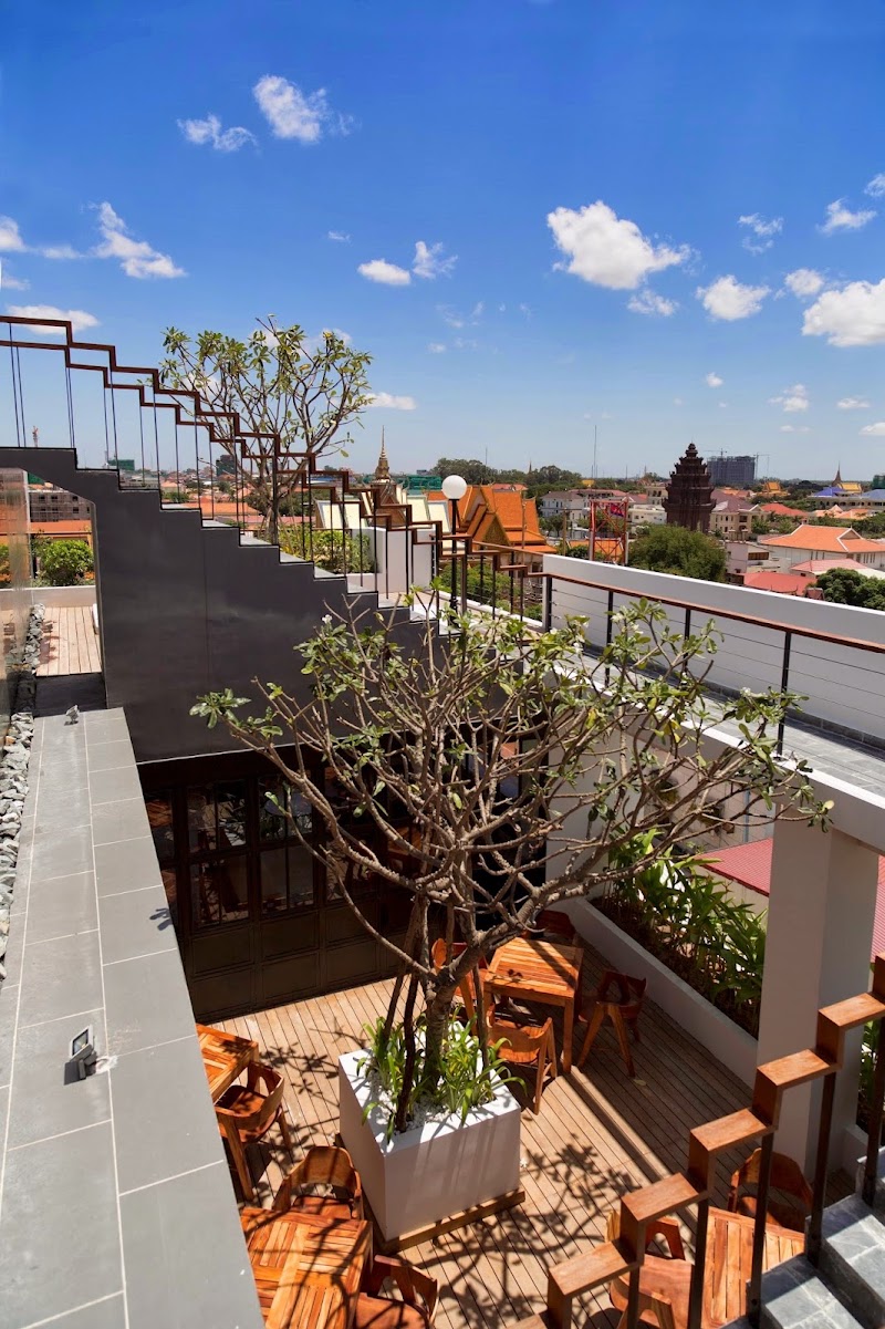 Patio Hotel and Urban Resort
