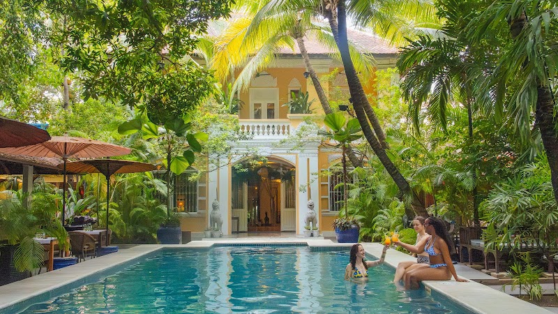 Pavilion Hotel
