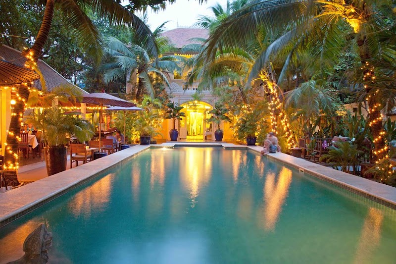 Pavilion Hotel