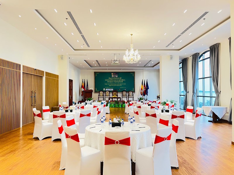 Sea Breeze Hotel & Villa