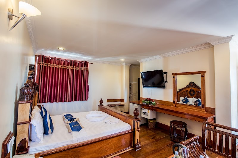 Seng Hout Hotel
