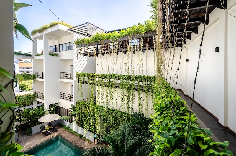 The Aviary Hotel