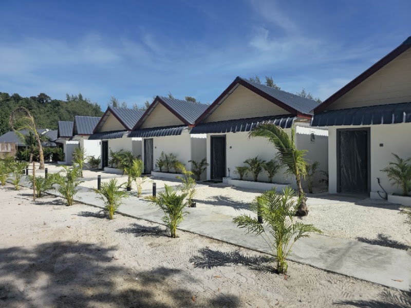 White Beach Long Set