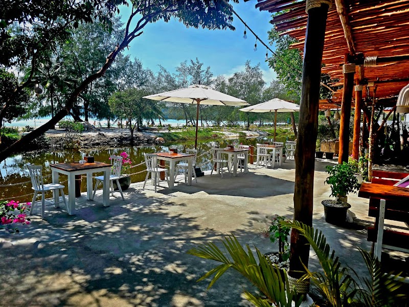 White Beach Long Set