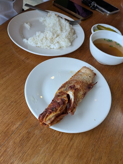 សួរម៉ាច (មានលក់ បាយ គុយទាវ កាហ្វេ និង ភេសជ្ជ:គ្រប់មុខ)
