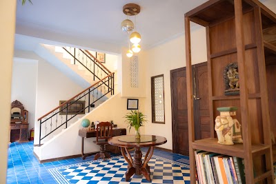 La Maison Bleue BTB