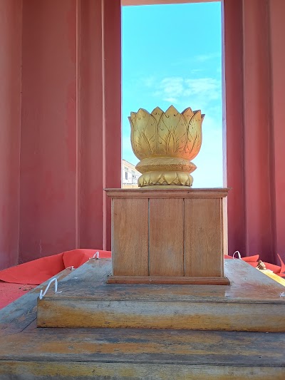 Independence Monument - Kampong thom