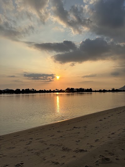 Kampot River beach