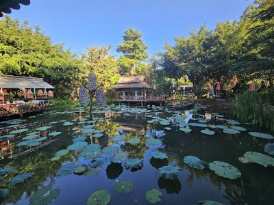 Maisons Wat Kor