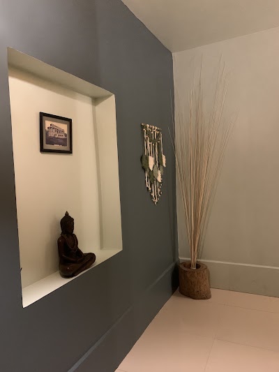 Golden Hands Massage & Spa