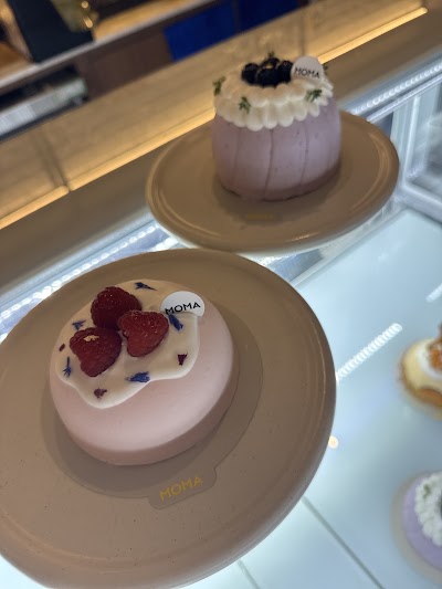 Moma Bakehouse & Bistro