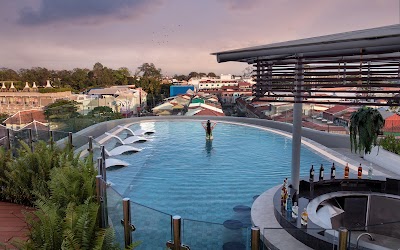 Koulen Central Mall and Hotel