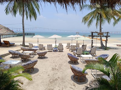Bunnan Bungalows and Restaurant