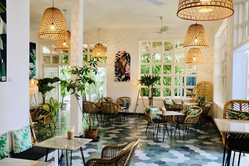 Wild Phnom Penh — ភោជនីយដ្ឋាន, Phnom Penh
