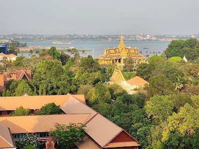 Daun Penh Palace Boutique