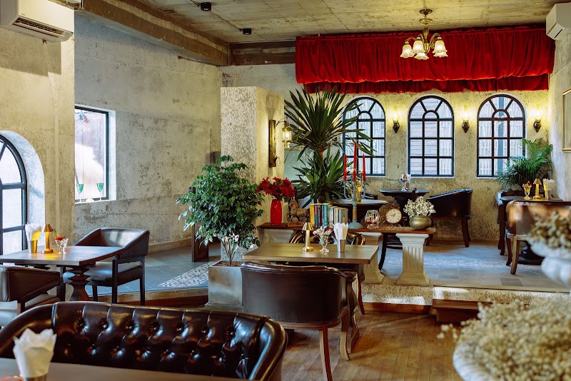 Old Maison Eatery