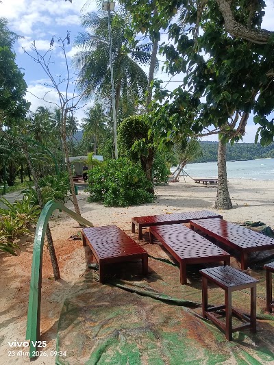 Lily's Bungalows, Bar & Restaurant