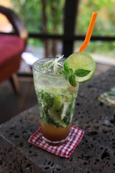 ASANA OLD WOODEN HOUSE Cocktail Bar