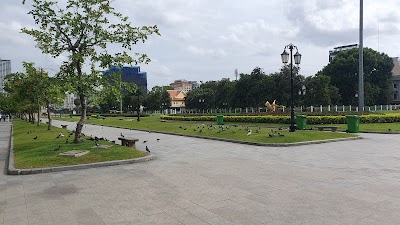 Wat Botum Park