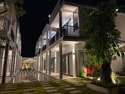 Royal Home