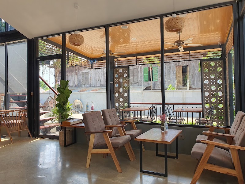The Shade Cafe & Car Wash
