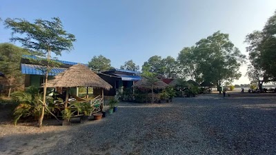 La plage de kampot by Lee & hap guest house