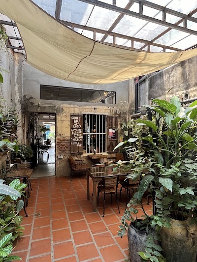 The Fringe Cafe & Yoga Studio