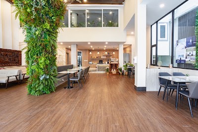 Joli Hotel & Restaurant