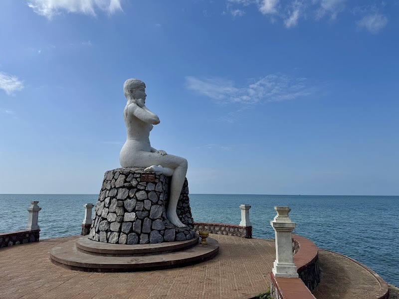White Lady Statue