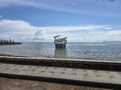 Krong Kep Blue Crab Statue