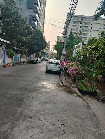 ផ្ទះសំណាក ស្រែខុំ