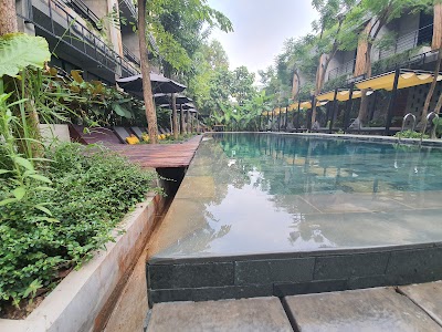 Larimar Hotel & Resort