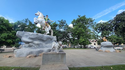 Independence Monument - Kampong Chhnang Province