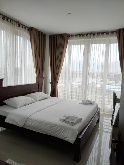 សណ្ឋាគារកំពតថ្មី New Kampot Hotel & Residence