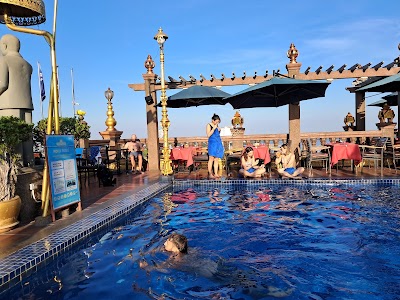 Daun Penh Palace Boutique