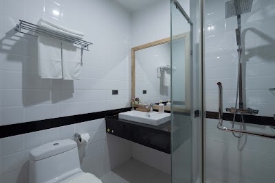 Amana Hotel & Residences