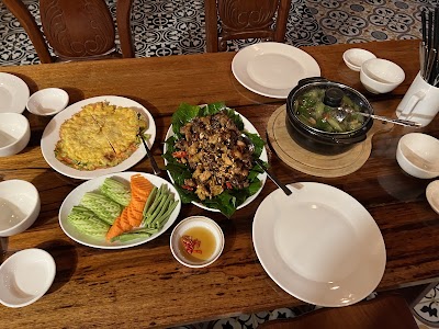 សួនផ្កាលឿងB2NIX