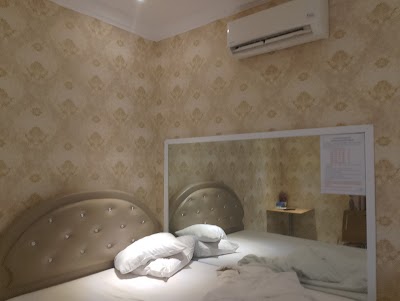 ផ្ទះសំណាក ស្រែខុំ